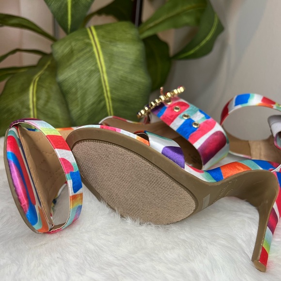 Multicolored Heel w/ Rhinestones - Picture 6 of 7